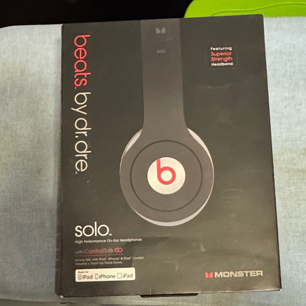 Beats by Dre Solo Over-Ear Headphones - Black and Red